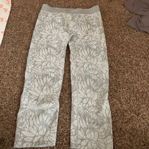 fabletics cropped workout pants